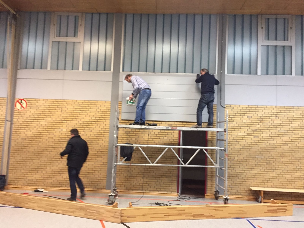 Werbebanner Turnhalle03