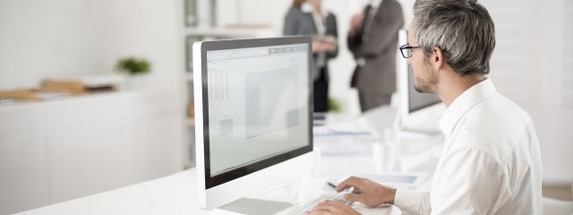 Rechts Versicherungsfragen01