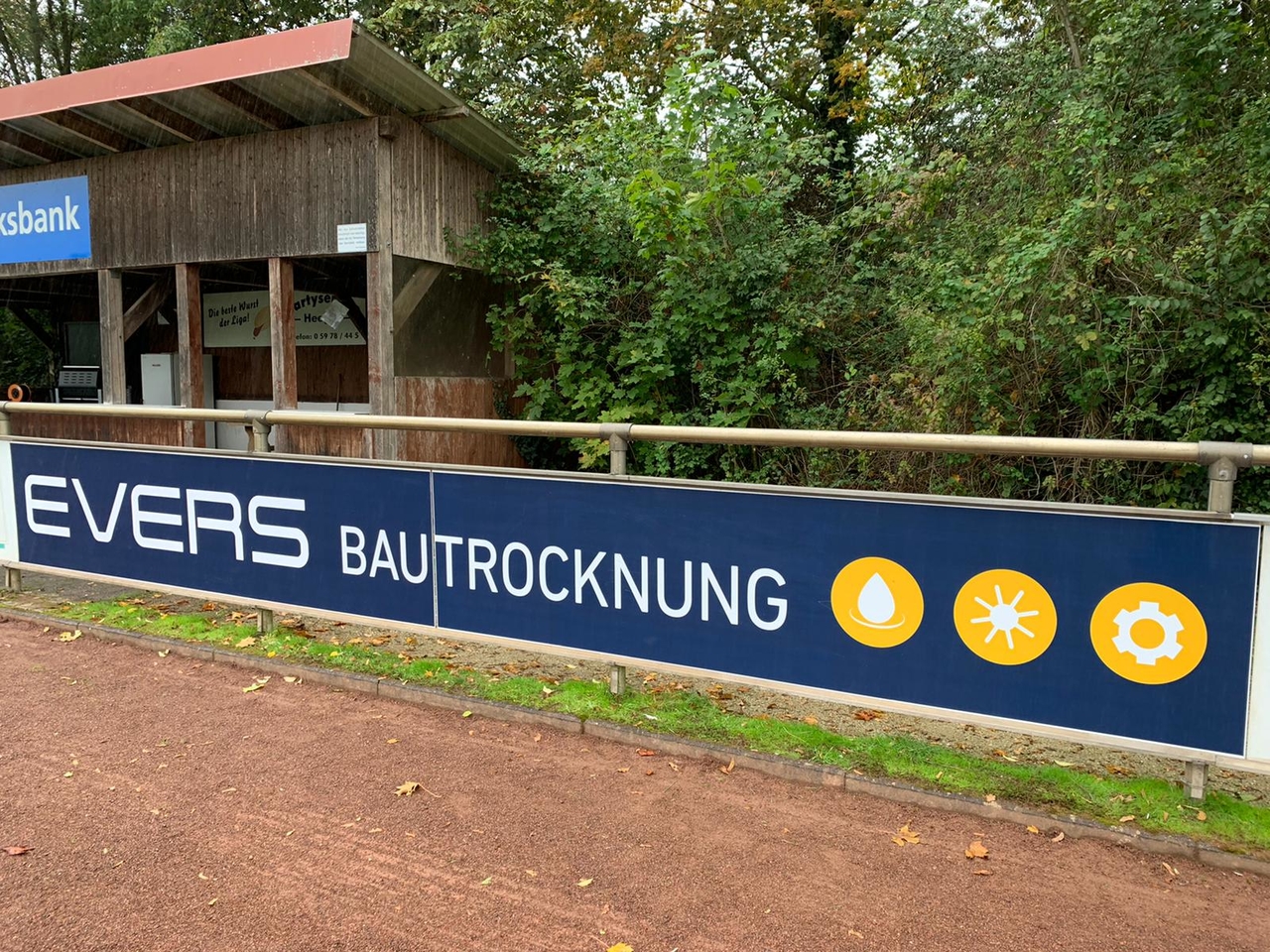 Neue Bandenwerbung Evers Bautrocknung