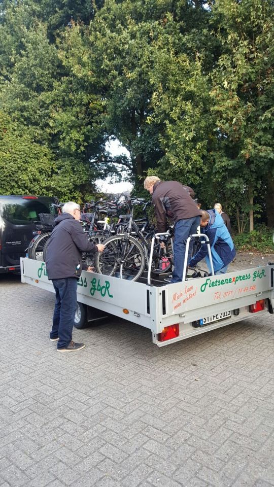 01-IMG-20161009-WA001