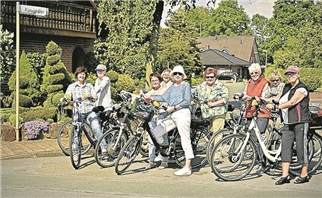 Teilnehmer der Maitour Nordic-Walking